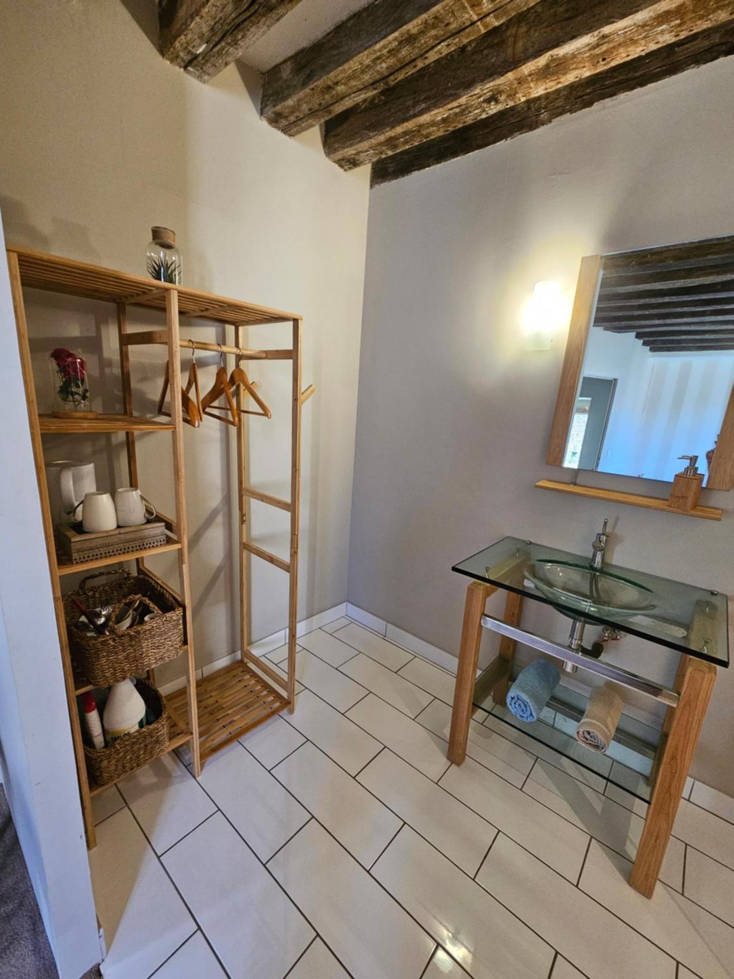 Chambre Avec Salle De Bain Ξενοδοχείο Donzy Εξωτερικό φωτογραφία